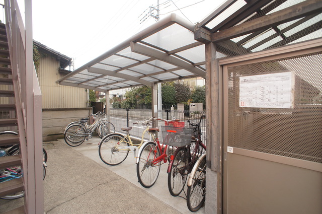 小田急線 狛江駅 徒歩9分 2階建 築46年の外観写真