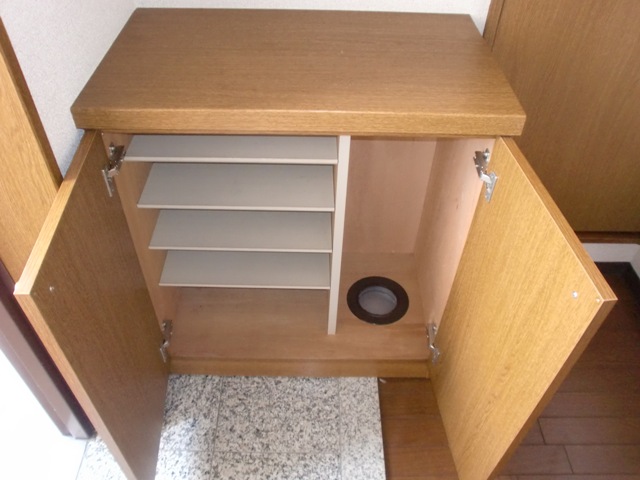 玄関　下駄箱ついてます。