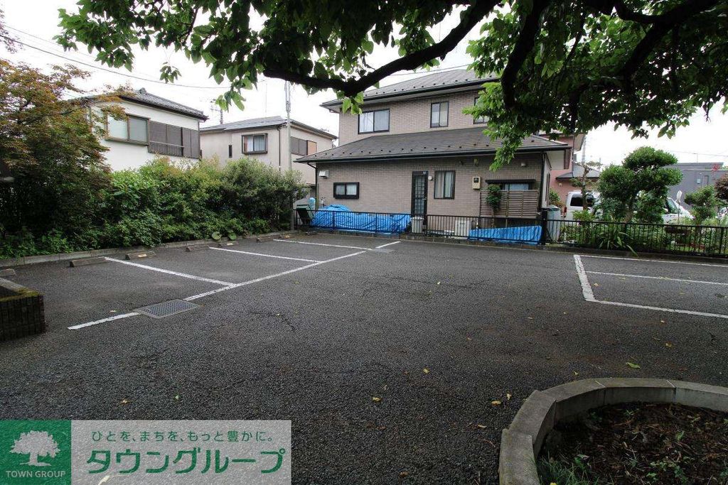 駐車場　駐車場