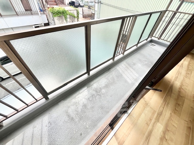 大阪モノレール本線 摂津駅 徒歩45分 4階建 築38年の内装写真
