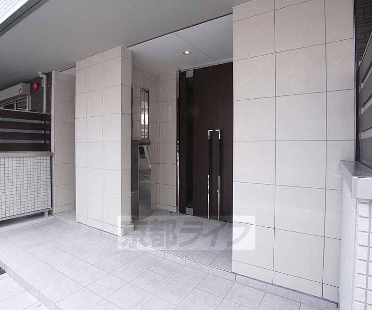 その他共有部分　建物入り口です。