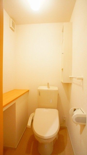 レジェンドVIIのトイレ写真