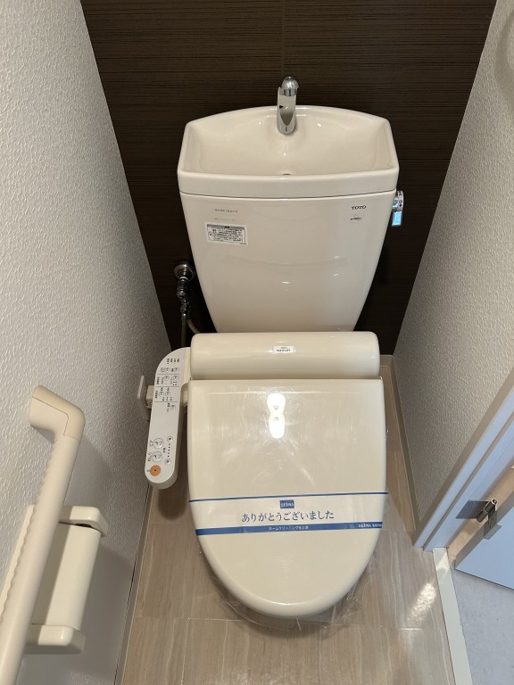 トイレ　ウォシュレット付きのトイレです♪