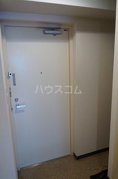 京王線 調布駅 徒歩19分 7階建 築27年の玄関写真