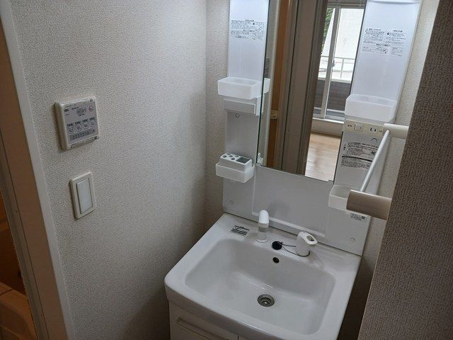 アジュール 国立の内装写真