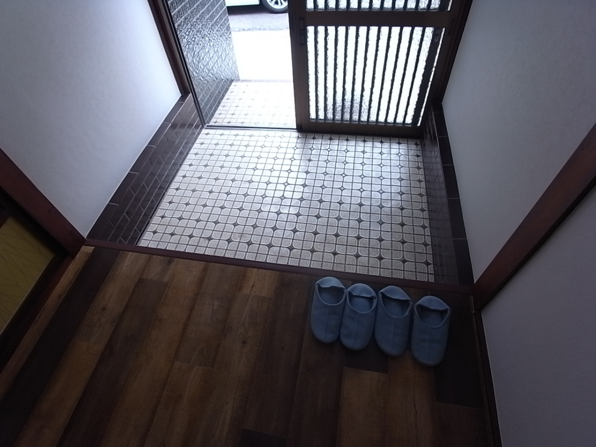 パントップ国松町の玄関写真