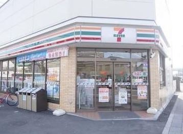 コンビニ　セブンイレブン 葛飾水戸街道四つ木店（コンビニ）まで540m