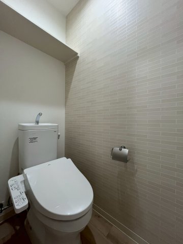 ＪＲ阪和線 上野芝駅 徒歩7分 3階建 築2年のトイレ写真