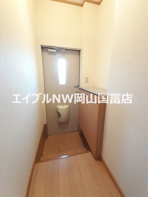グリーンビレッジB棟の玄関写真