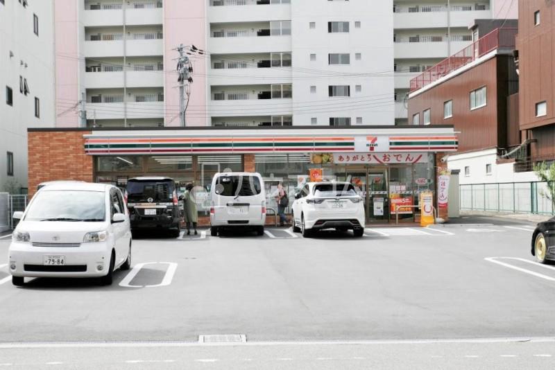 コンビニ　セブンイレブン大阪桜川2丁目店（コンビニ）まで194m