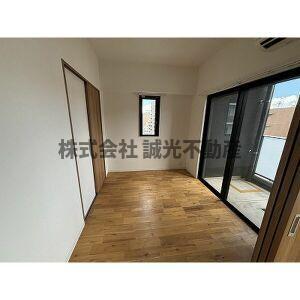 地下鉄七隈線 渡辺通駅 徒歩9分 10階建 築9年の居間写真