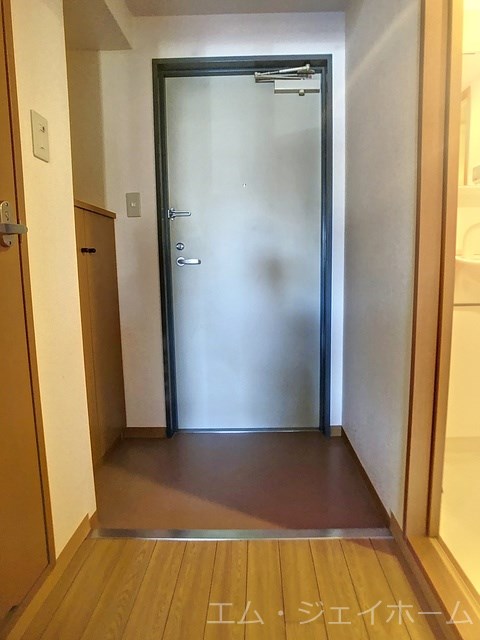 ＪＲ草津線 石部駅 徒歩3分 3階建 築21年の玄関写真