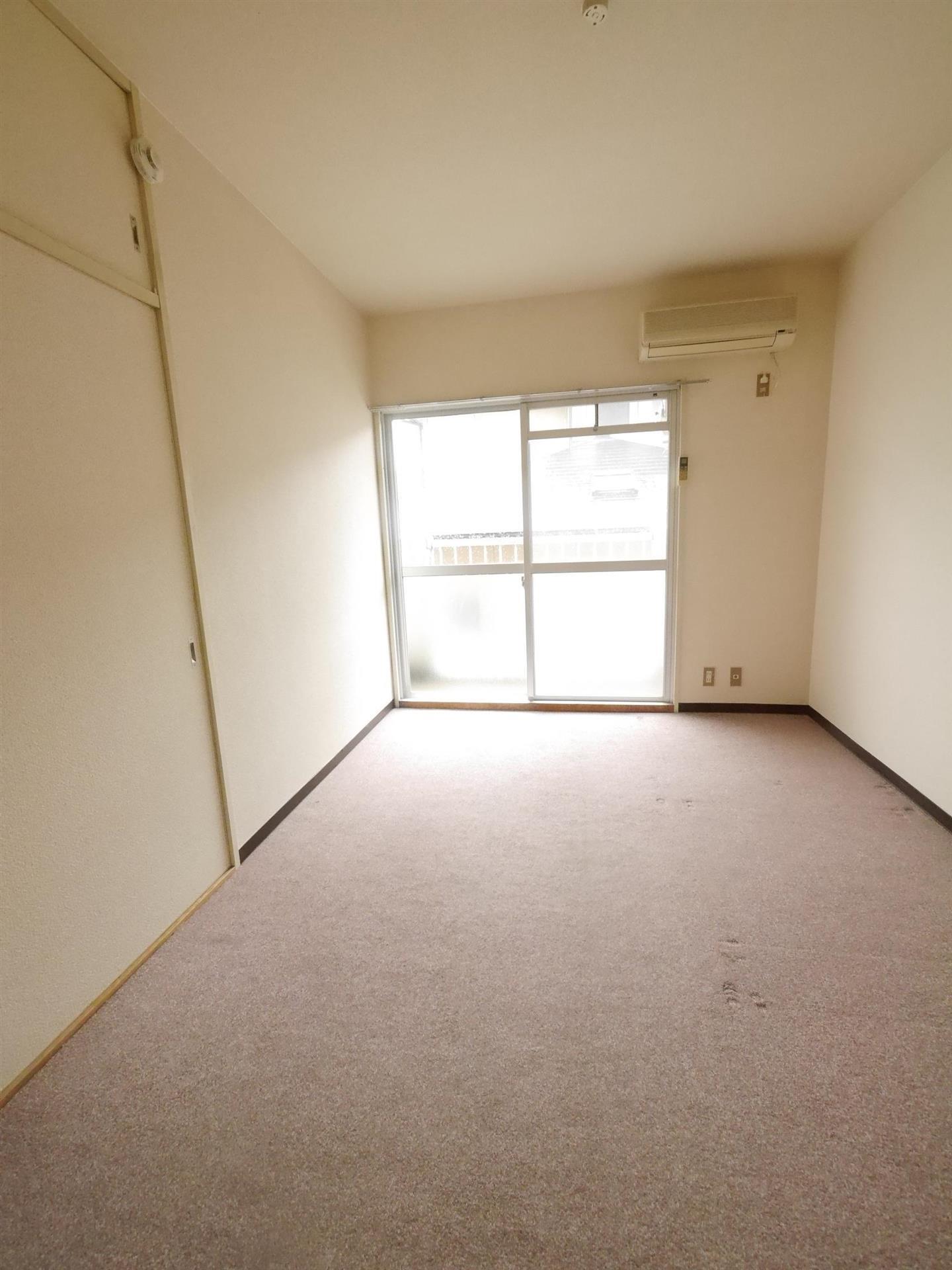 シャトレ祇園IIの居間写真