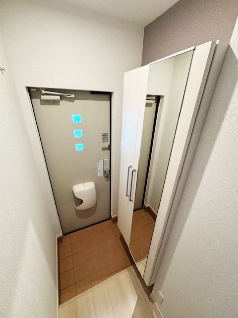 ヒルズ山王林の玄関写真