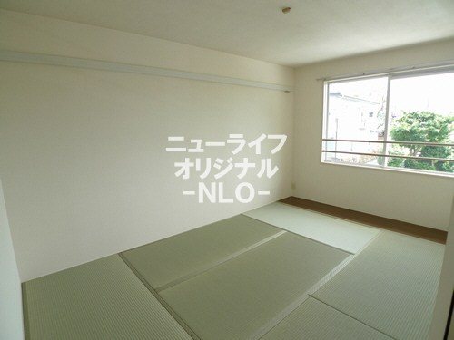 その他　畳の肌触りが心地良い和室☆