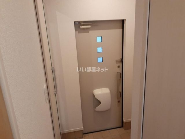 グランスピカの玄関写真