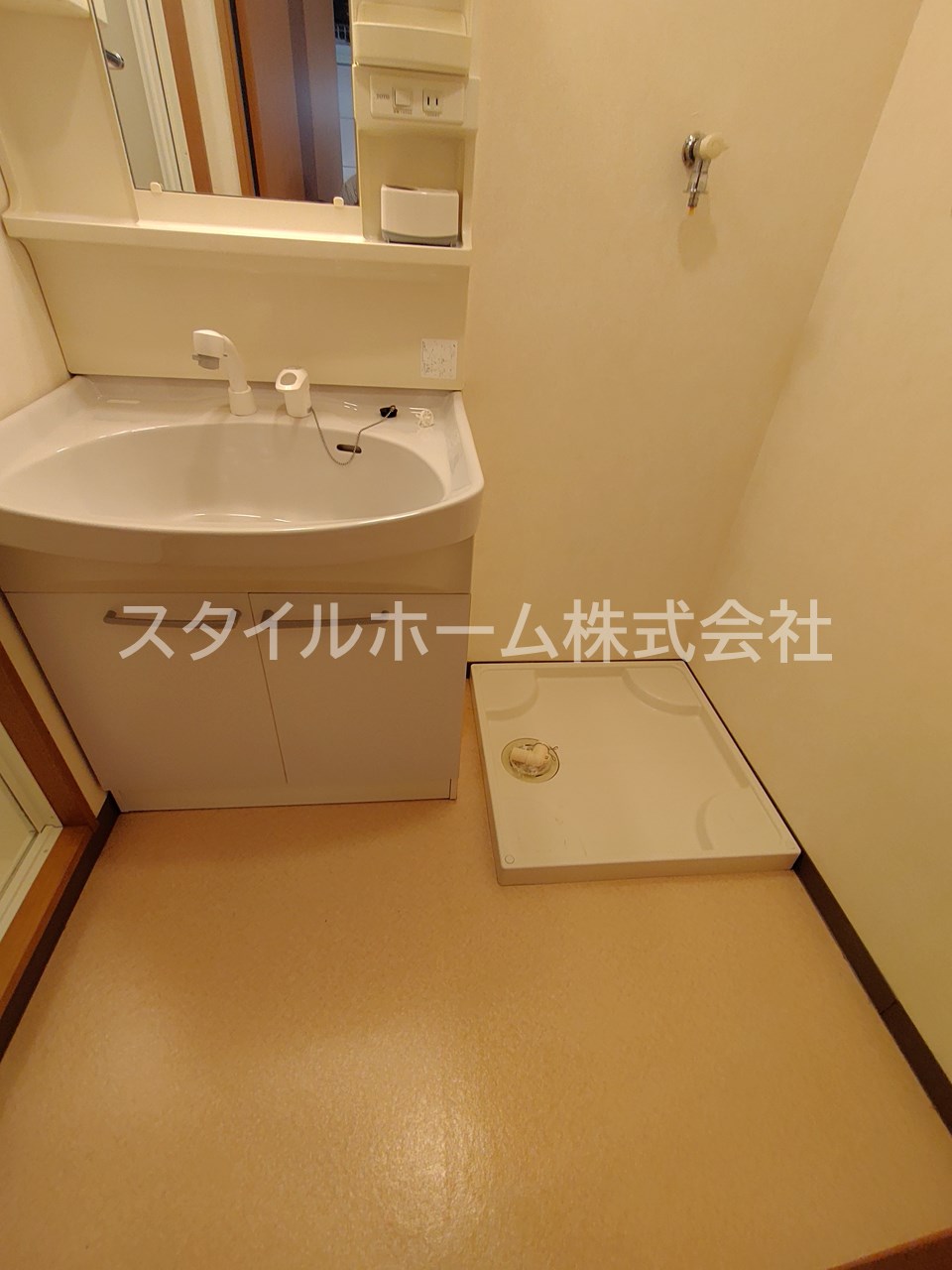 洗面設備　別部屋写真です。