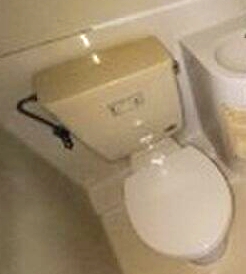 ＪＲ山手線 大塚駅 徒歩9分 2階建 築44年のトイレ写真
