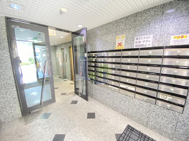 阪急京都線 上新庄駅 徒歩3分 7階建 築33年の外観写真