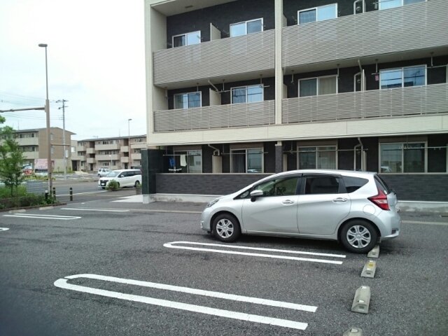 駐車場　駐車スペースもあります
