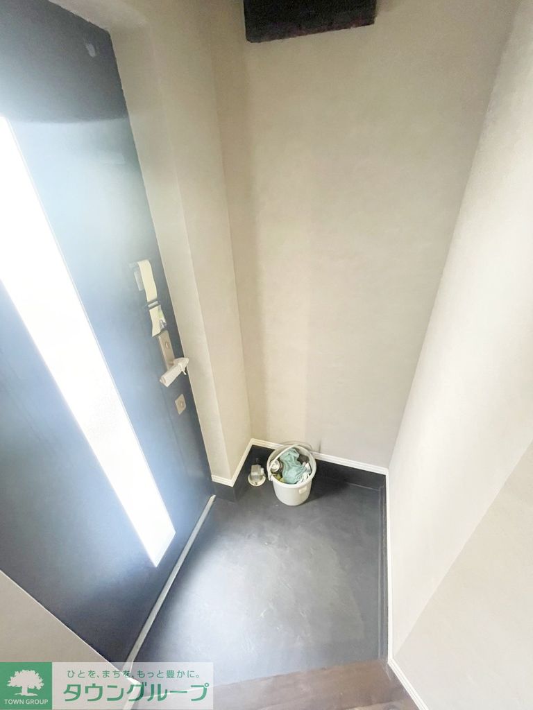 大人のデザイナーズ戸建ての玄関写真