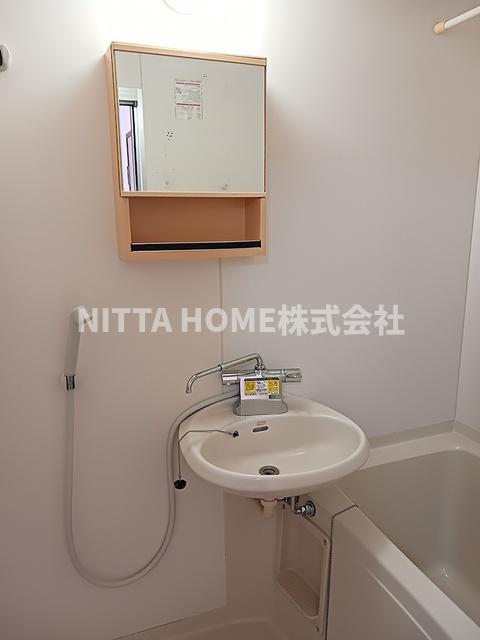 洗面設備　バス・洗面同室です＊