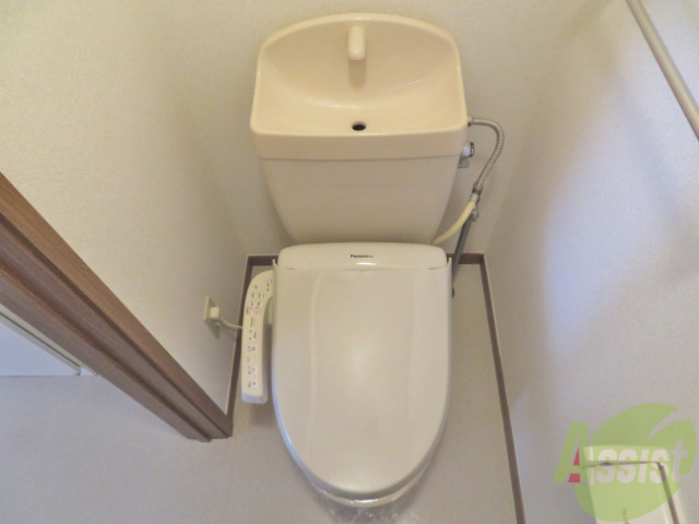 トイレ　シンプルでオーソドックスなトイレは使いやすいですね。