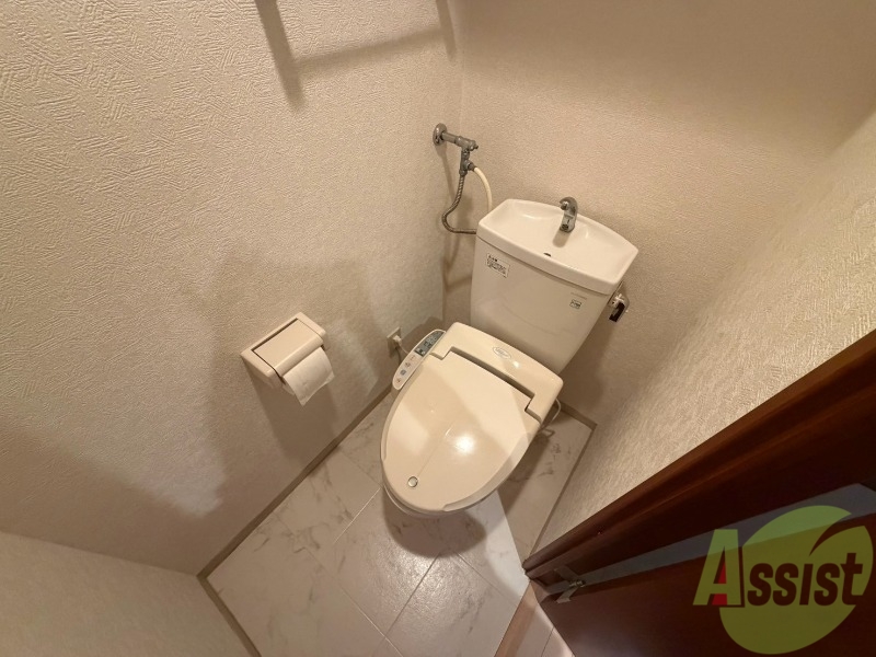 トイレ　トイレです。ウォシュレット付を探している方、おすすめです。