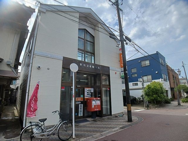 郵便局　新潟沼垂郵便局（郵便局）まで70m