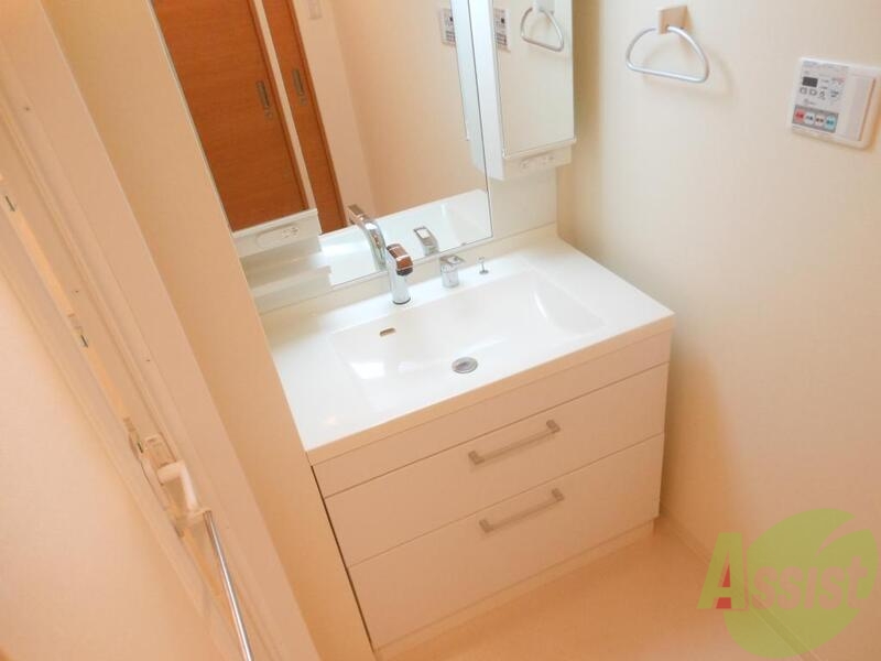 洗面設備　シャンプードレッサーです朝の身支度も快適です～