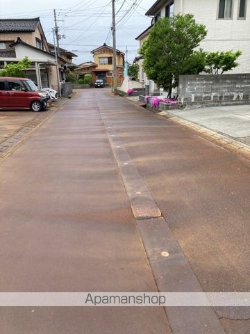 その他　前面道路（その他）まで0m