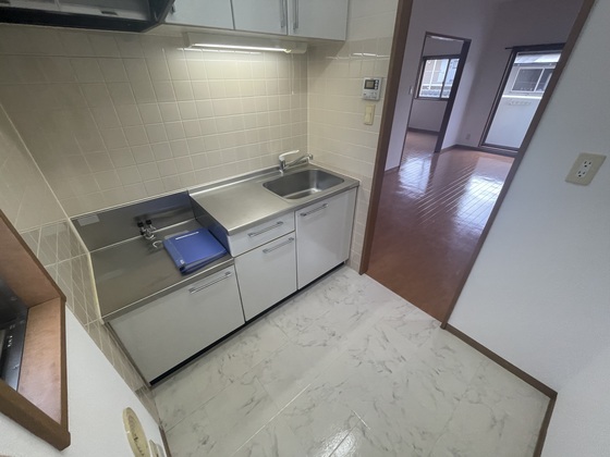 キッチン　※別部屋の写真です