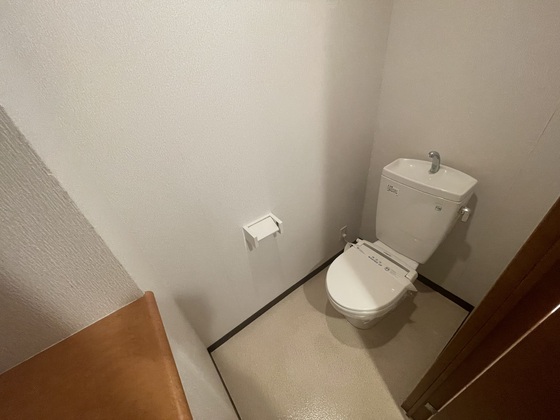 トイレ　※別部屋の写真です