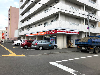コンビニ　セイコーマート北6条店（コンビニ）まで291m