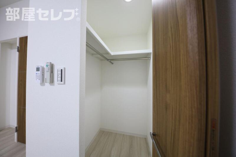 収納　２０５号室写真