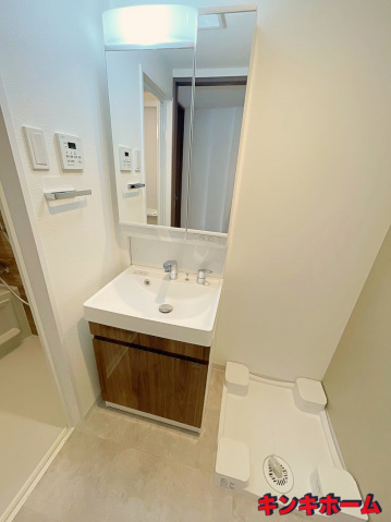 洗面設備　写真は別のお部屋です。（現況を優先してください）