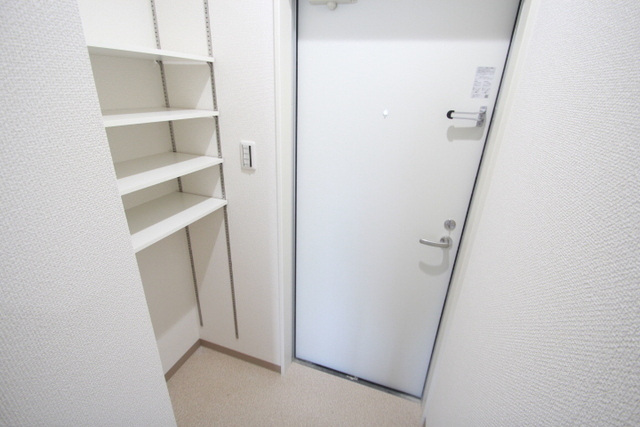 玄関　別部屋参照