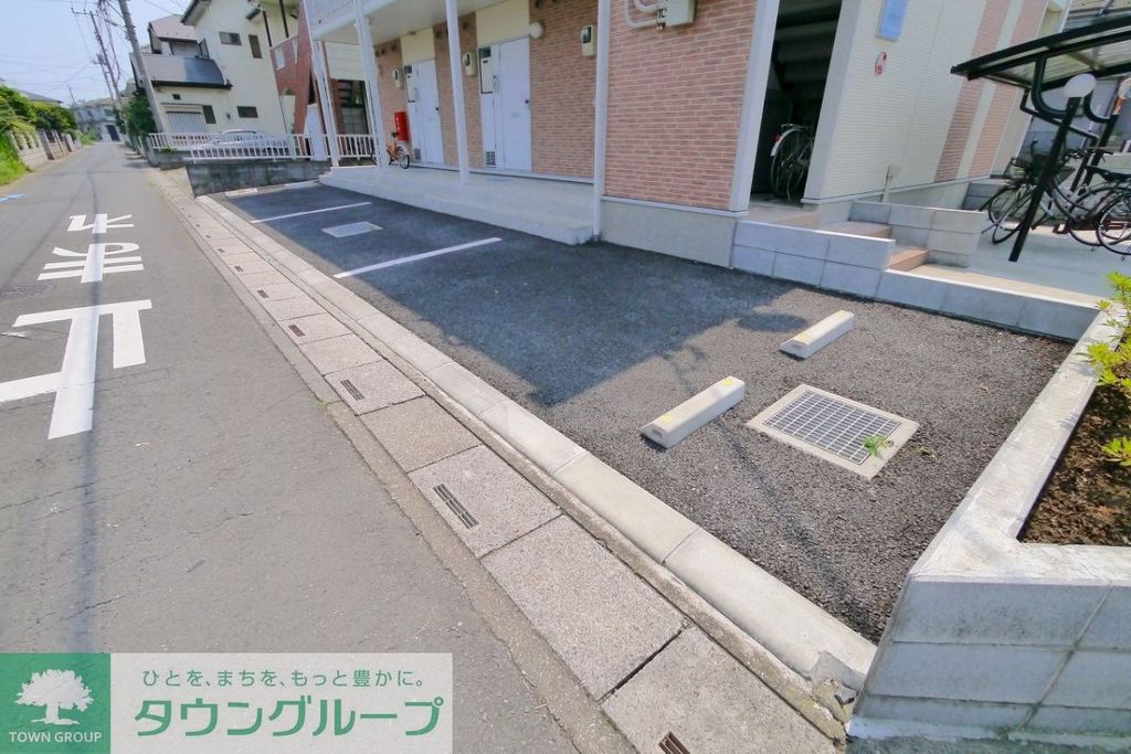 駐車場　駐車場