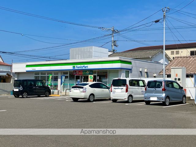 コンビニ　ファミリーマート新居浜泉池店（コンビニ）まで350m