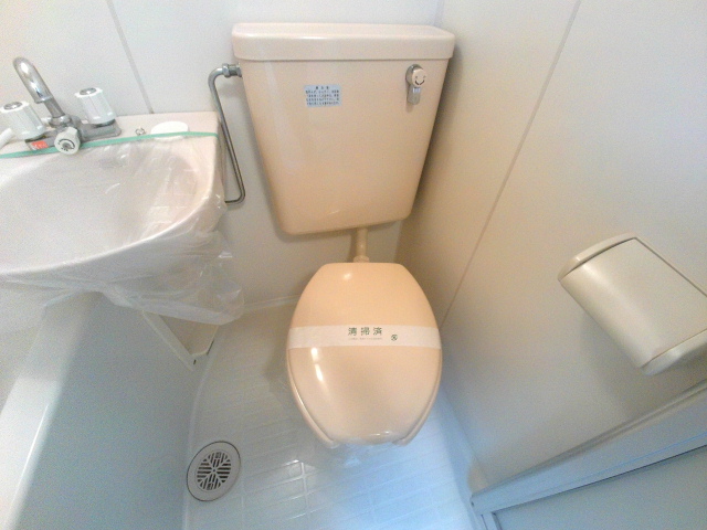 トイレ　浴室内のトイレ