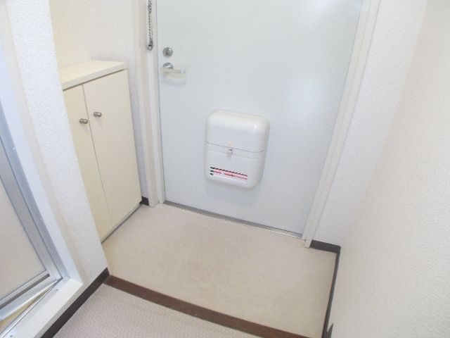 玄関　シューズボックスも付いています。