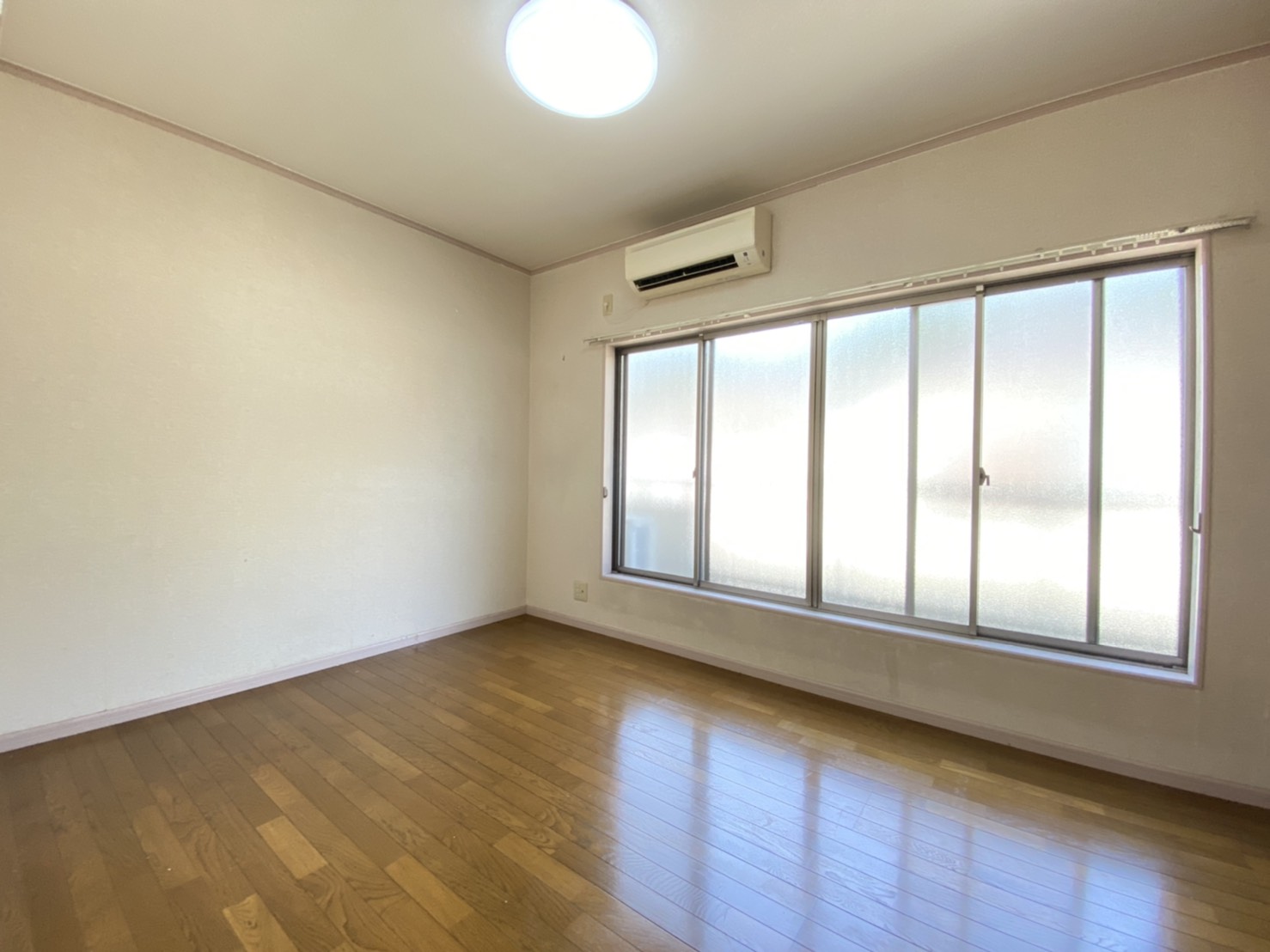 塩屋町3丁目戸建の内装写真