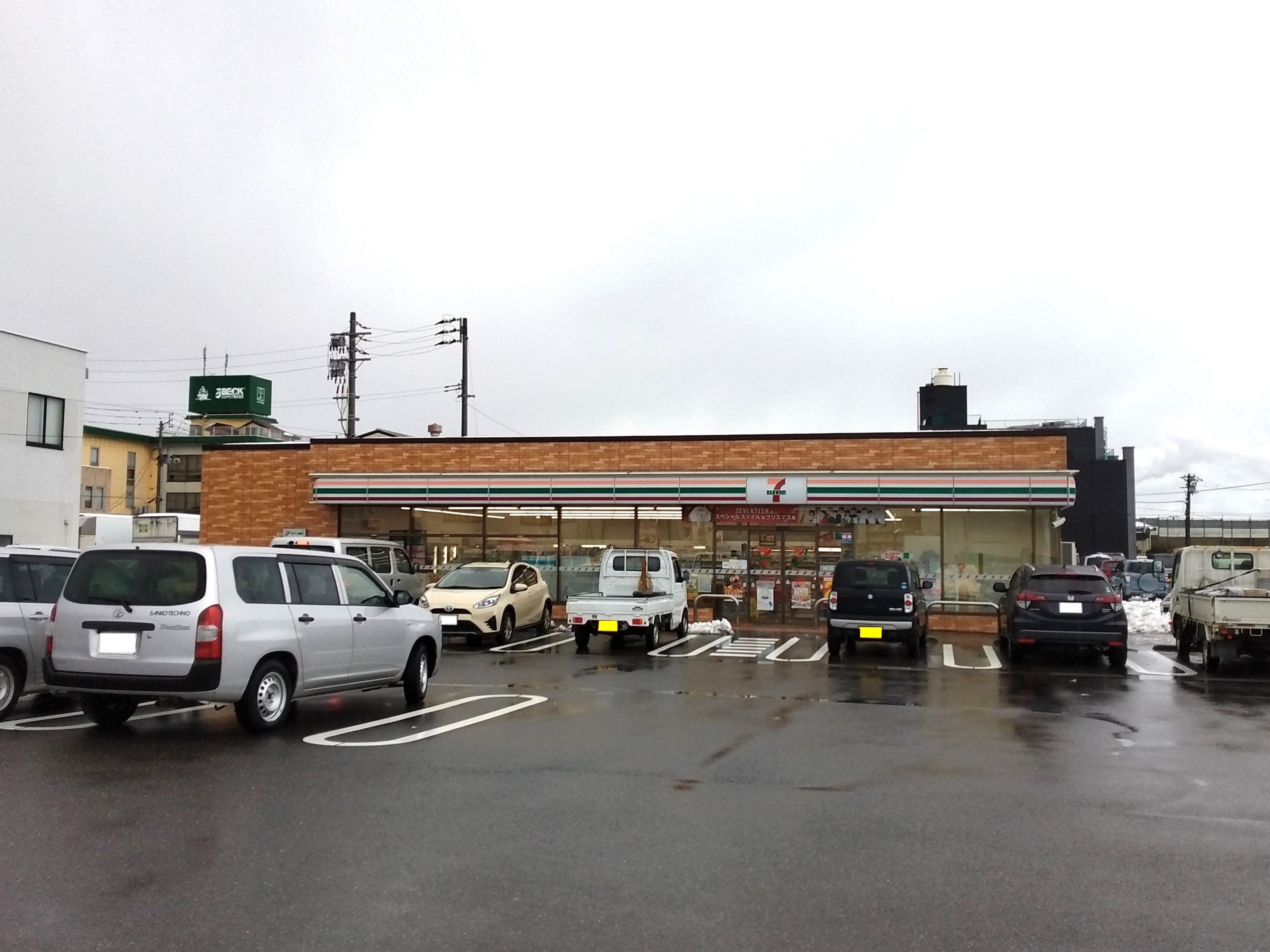 コンビニ　セブンイレブン新潟卸新町1丁目店（コンビニ）まで828m