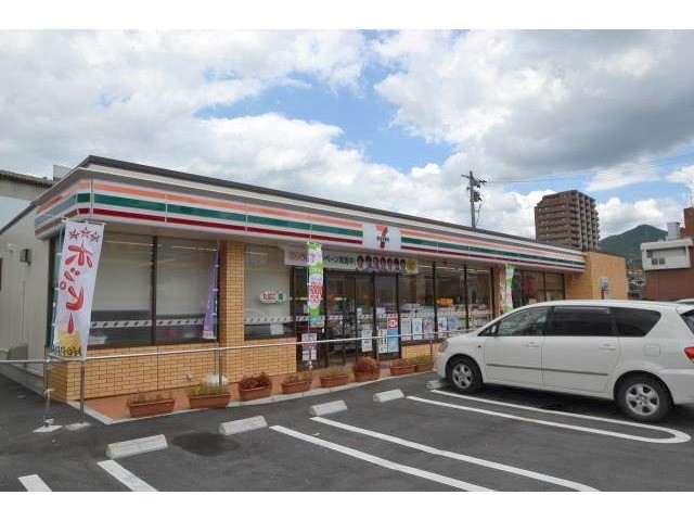 コンビニ　セブンイレブン広島長楽寺2丁目店（コンビニ）まで900m