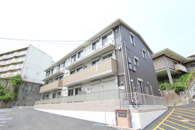 下関市丸山町のアパートの建物外観