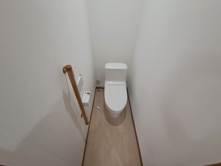 【中村借家のトイレ】