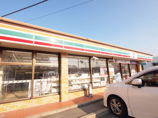 コンビニ　セブンイレブン前原波多江店（コンビニ）まで73m