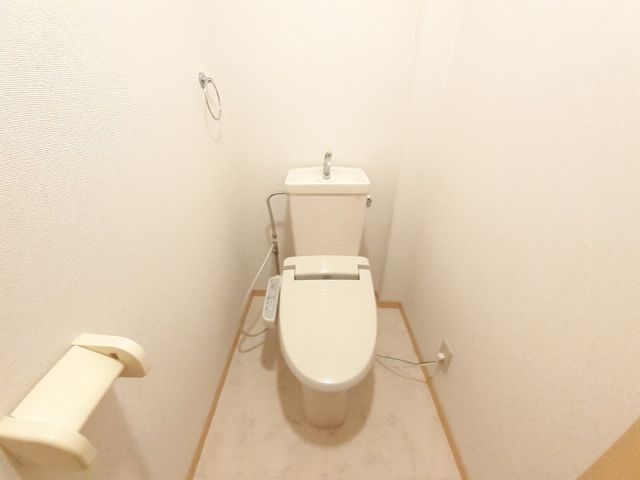 【桜井市大字西之宮のマンションのトイレ】