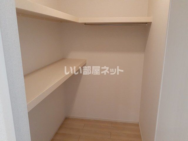 【姫路市岡田のアパートの収納】