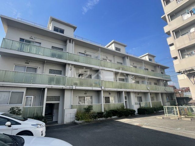 京都市右京区西院西田町のマンションの建物外観